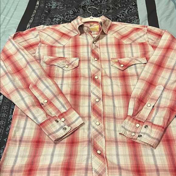 LARRY MAHAN MENS Red and White Plaid Button Down Shirt, nice, size small - Picture 2 of 7